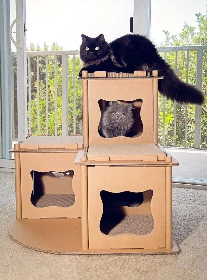 Petique Feline Fortress Cat Scratcher